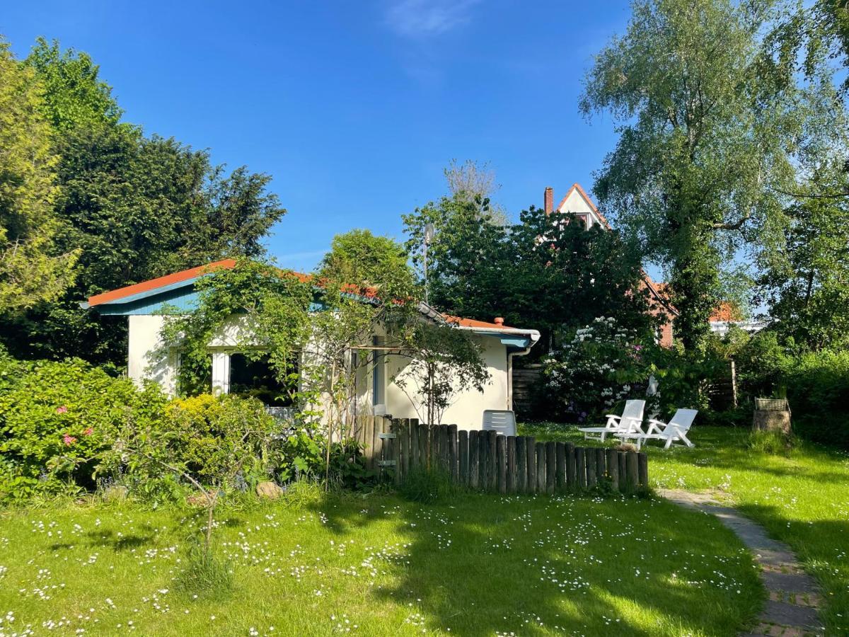 Haus Seefalke - 250 M Zum Apartment Cuxhaven