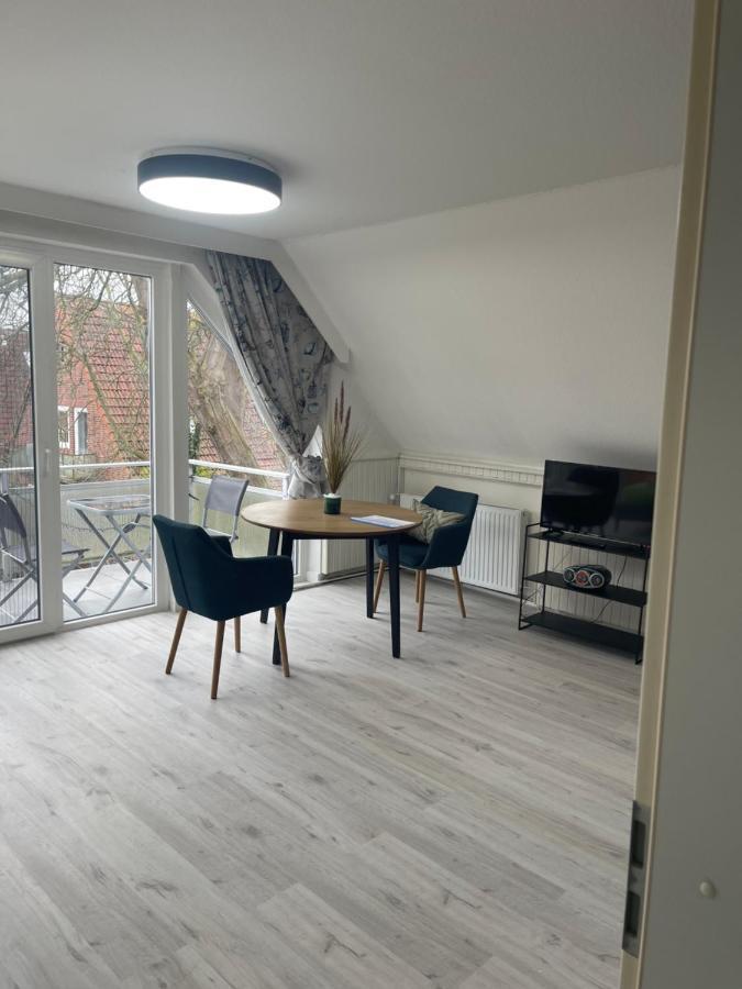 Haus Seefalke - 250 M Zum Cuxhaven