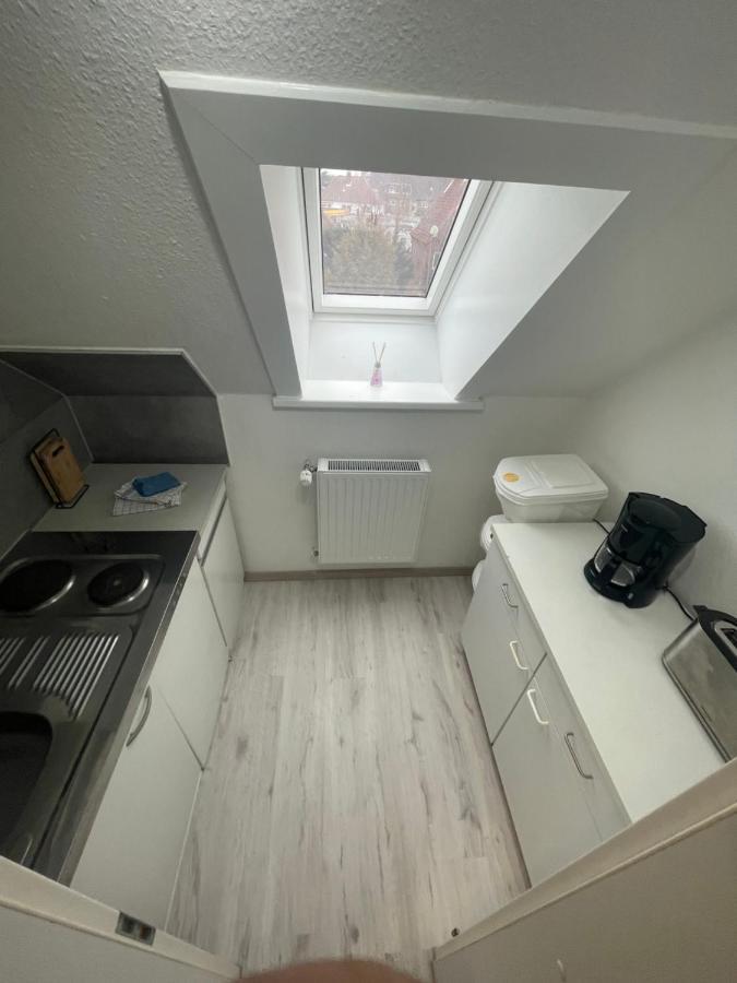 Haus Seefalke - 250 M Zum