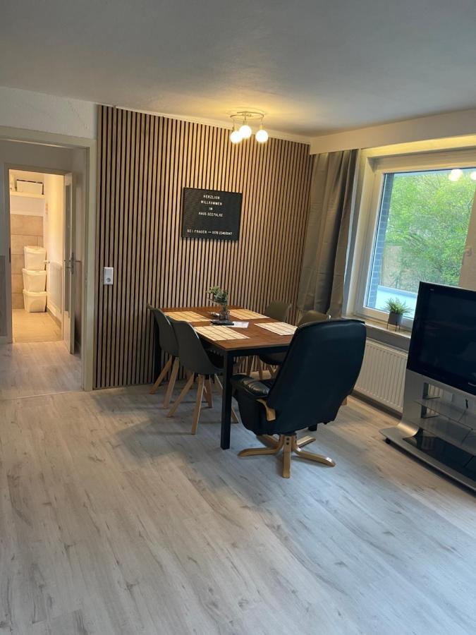 Haus Seefalke - 250 M Zum Apartment Cuxhaven