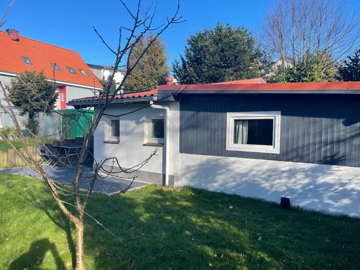 Haus Seefalke - 250 M Zum *